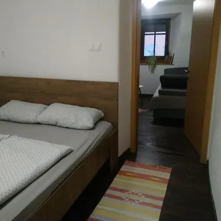 Slavija *